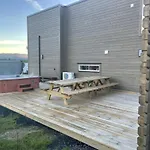Exclusive Funkis Cabin, View, Rooftop Terrace, Jacuzzi, Sauna, Close To Golf And Alpine Сasa de vacaciones Vradal