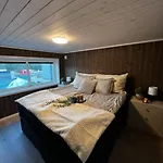 Exclusive Funkis Cabin, View, Rooftop Terrace, Jacuzzi, Sauna, Close To Golf And Alpine *