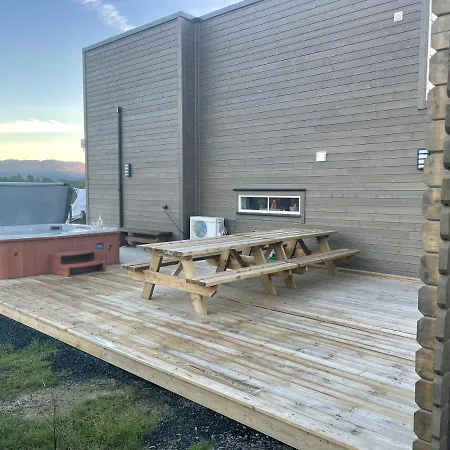 Exclusive Funkis Cabin, Lake View, Rooftop Terrace, Jacuzzi, Sauna, Close To Golf And Alpine Holiday home Vradal