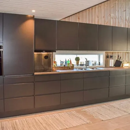 Exclusive Funkis Cabin, Lake View, Rooftop Terrace, Jacuzzi, Sauna, Close To Golf And Alpine Holiday home Vradal