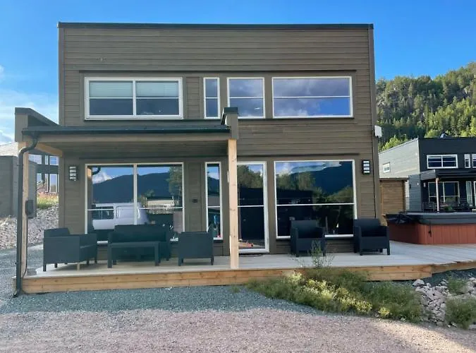 Ferienhaus Exclusive Funkis Cabin, View, Rooftop Terrace, Jacuzzi, Sauna, Close To Golf And Alpine