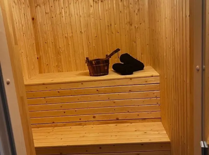 Дом отдыха Exclusive Funkis Cabin, View, Rooftop Terrace, Jacuzzi, Sauna, Close To Golf And Alpine Врадал